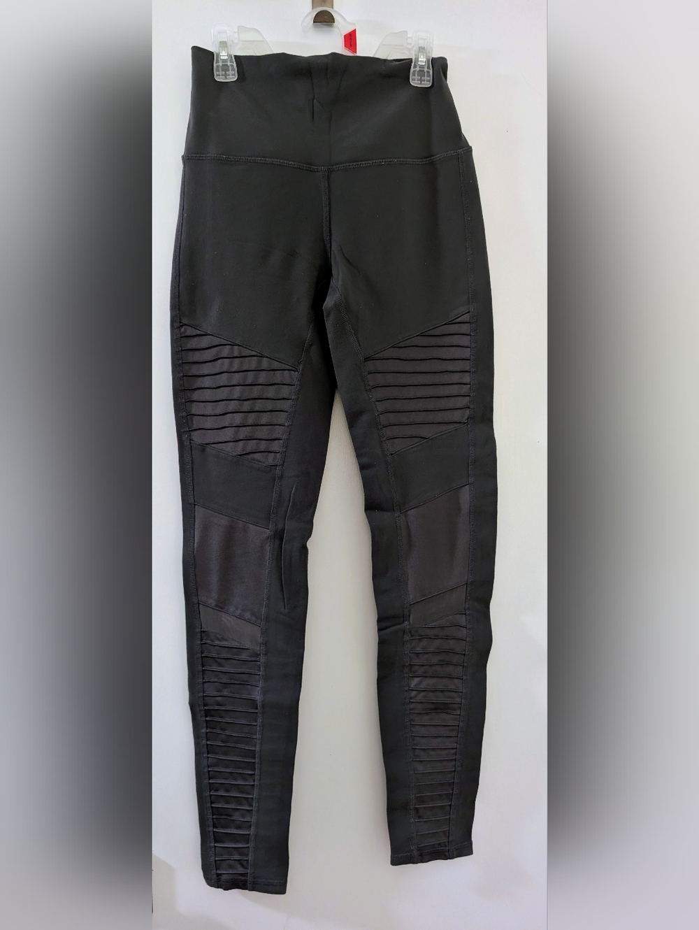 ALO Yoga Black Moto Ribbed Leggings - Medium